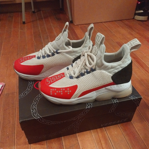 Versace Chain Reaction Sneakers - Picture 5 of 6